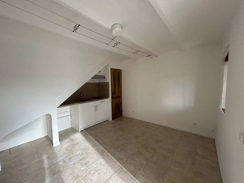 Maison à louer, 28m², PEYROLLES EN PROVENCE