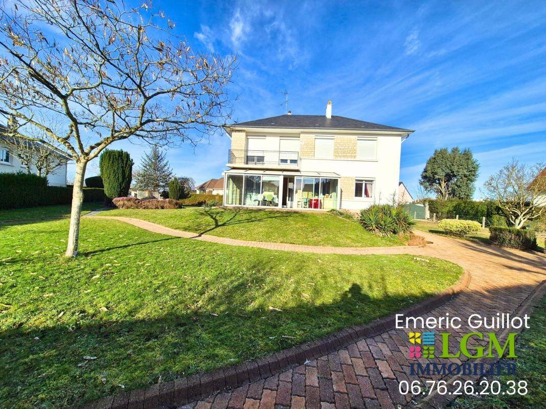 Maison à vendre, 141m², LA CHAUSSEE SAINT VICTOR