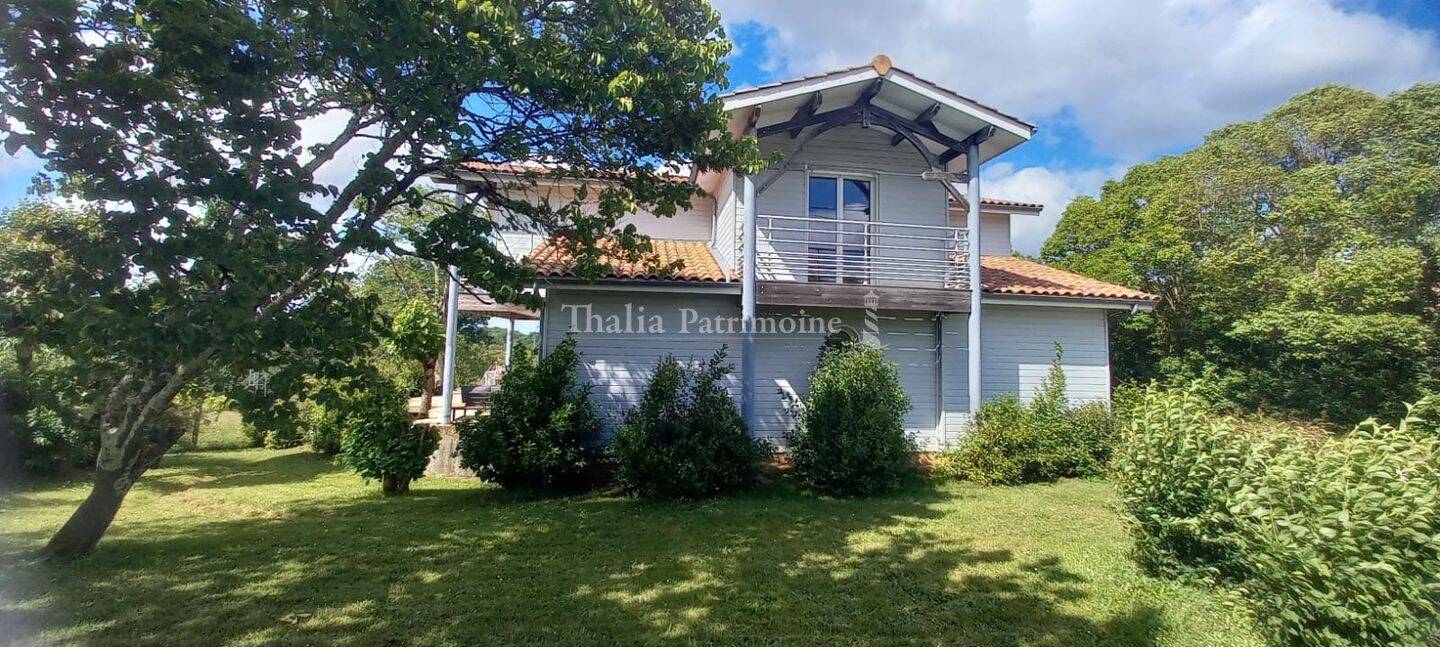 Maison à vendre, 220m², CARIGNAN DE BORDEAUX