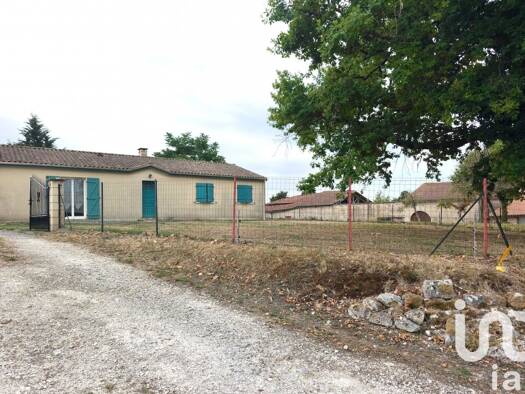 Maison de plain-pied à vendre 169 500 € 5 pièces 3 chambres 112 m² 2 362 m² de terrain Sauvignac 16480
