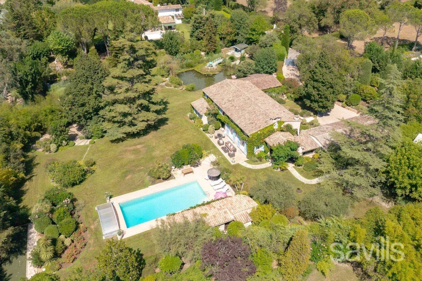 Maison à vendre, 320m², CHATEAUNEUF DE GRASSE