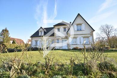 Maison à vendre 399 000 € 7 pièces 5 chambres 176 m² 3 075 m² de terrain Bettencourt Saint Ouen 80610