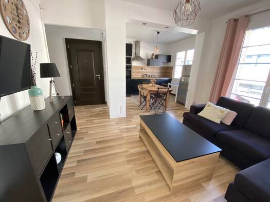 Colocation à louer 795 € 3 pièces 2 chambres 56,6 m² Étage 3/3 Esplanade Nîmes 30900