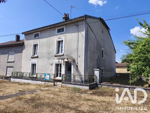 Maison à vendre 39 700 € 4 pièces 2 chambres 90 m² 381 m² de terrain Monthureux-sur-Saône 88410