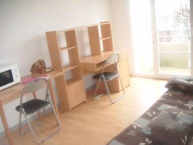 Appartement à louer 370 € 1 pièce 18 m² Le Hameau Pau 64000