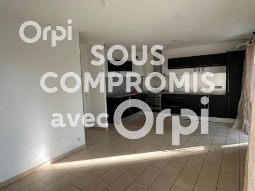 Appartement à vendre 89 000 € 2 pièces 1 chambre 53,8 m² Étage 2/2 La Côte-Saint-André 38260