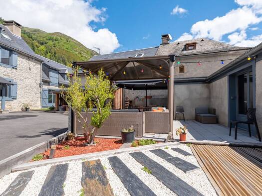 Maison à vendre 1 230 000 € 13 pièces 10 chambres 374 m² Vignec 65170