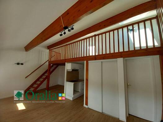 Appartement à louer 677 € 2 pièces 47,36 m² Étage 3/3 dès le 23/10/2026 Nord L'Arbresle 69210