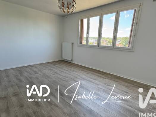Appartement à vendre 149 000 € 3 pièces 2 chambres 56,3 m² Étage 4/4 Centre Les Clayes-sous-Bois 78340