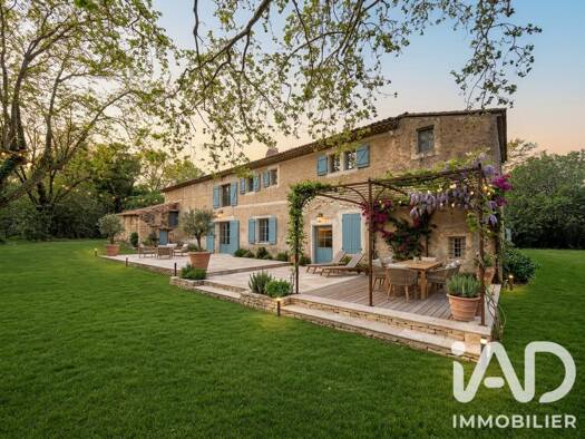 Mas à vendre 600 000 € 5 pièces 3 chambres 150 m² 72 084 m² de terrain Les Bois Saint-Martin-de-Crau 13310