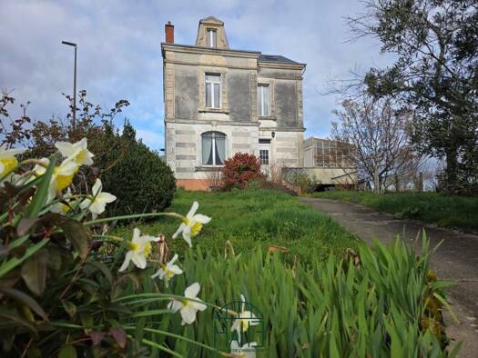 Demeure à vendre 118 800 € 5 pièces 2 chambres 91,9 m² 493 m² de terrain Saint-Sulpice-Laurière 87370