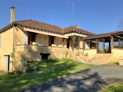 Maison à vendre 295 000 € 5 pièces 3 chambres 135 m² 6 370 m² de terrain Gourdon 46300