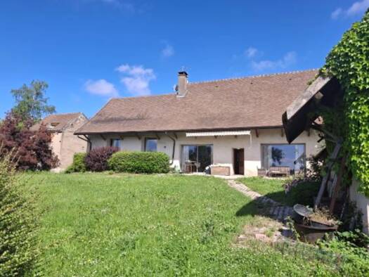Maison à vendre 278 000 € 4 pièces 2 chambres 140 m² Crissey 71530