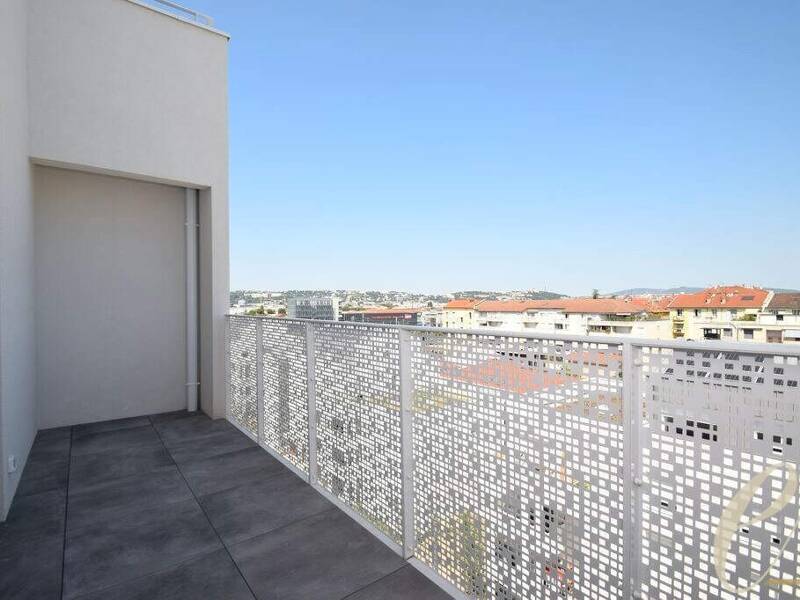 Maison à louer, 27m², LYON 8E