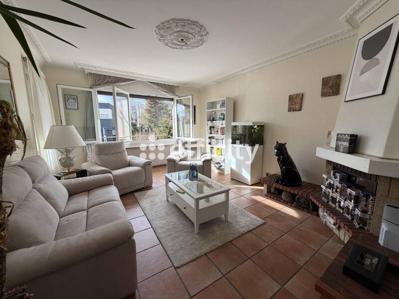 Maison à vendre, 200m², SAINT PRIEST EN JAREZ