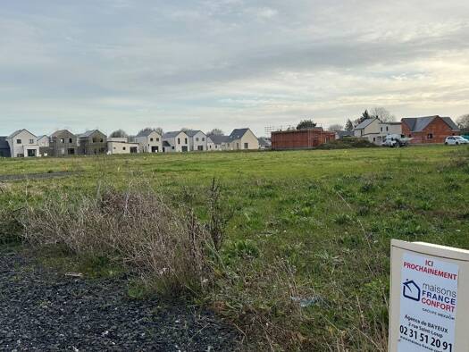 Terrain constructible viabilisé à vendre 79 900 € 501 m² de terrain Coeur Centre Ville Bayeux 14400