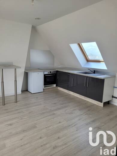 Appartement à louer 685 € 3 pièces 1 chambre 65 m² Dernier étage, Étage 2/2 Tergnier Tergnier 02700