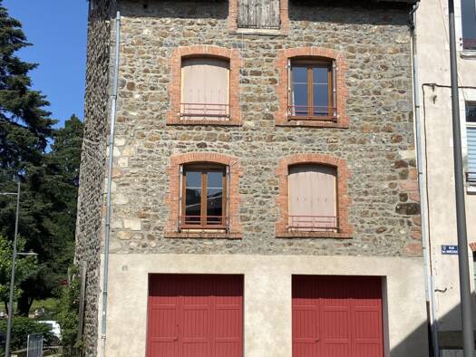 Appartement à louer 735 € 3 pièces 2 chambres 80 m² 1er étage St Symphorien sur Coise 69590