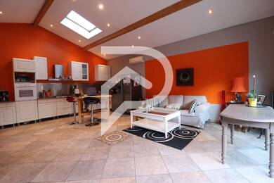 Maison de plain-pied à vendre 599 000 € 10 pièces 7 chambres 216 m² 803 m² de terrain Villeurbanne 69100