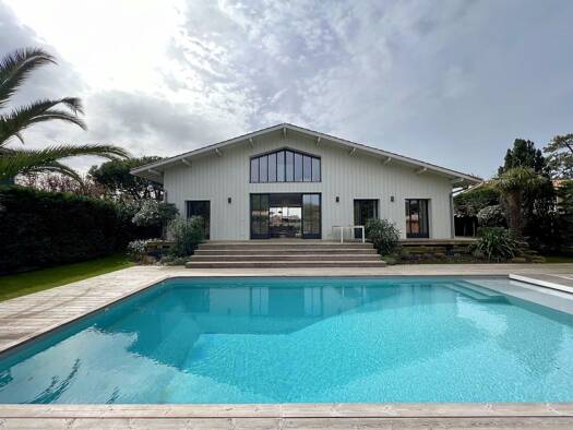 Villa à vendre 3 995 000 € 6 pièces 5 chambres 200 m² 935 m² de terrain Centre Cap Ferret Lège-Cap-Ferret 33970