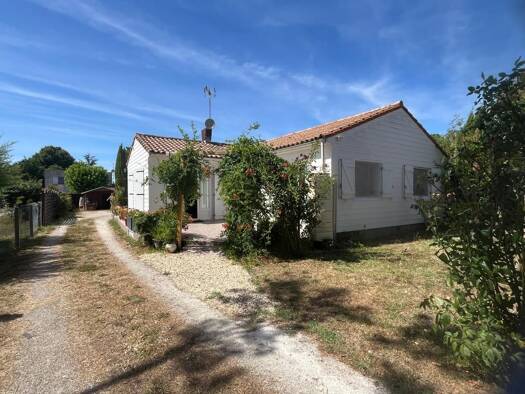 Maison à vendre 305 950 € 4 pièces 3 chambres 145 m² 1 178 m² de terrain Étaules 17750