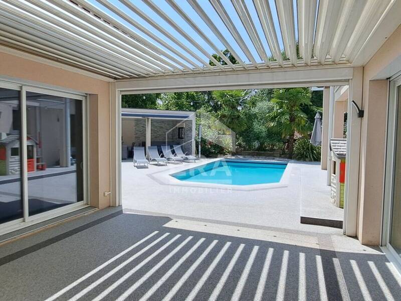 Maison à vendre, 210m², SAINT MAURICE DE GOURDANS