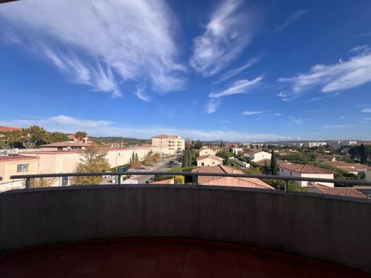 Duplex à louer 1 750 € 4 pièces 3 chambres 108 m² Étage 3/3 Aix-en-Provence 13090