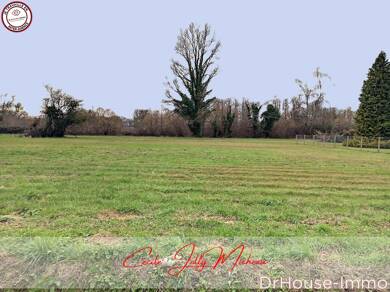 Terrain constructible à vendre 68 000 € 731 m² de terrain Teuillac 33710