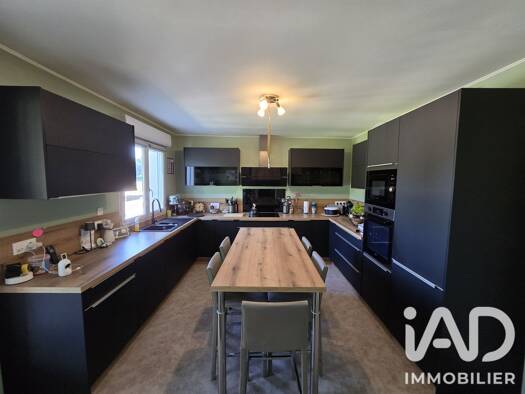 Maison de plain-pied à vendre 246 000 € 5 pièces 3 chambres 144 m² 1 333 m² de terrain Érin 62134
