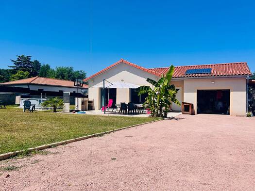 Maison de plain-pied à vendre 264 000 € 4 pièces 3 chambres 91 m² 859 m² de terrain Briennon 42720