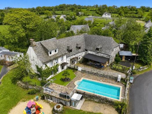 Immeuble à vendre 732 000 € 500 m² Argences en Aubrac 12420