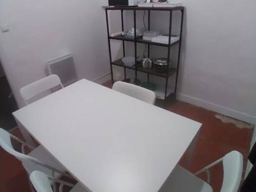 Appartement à louer 2 100 € 5 pièces 4 chambres 90 m² Étage 1/3 Marseille 6ème arrondissement 13006