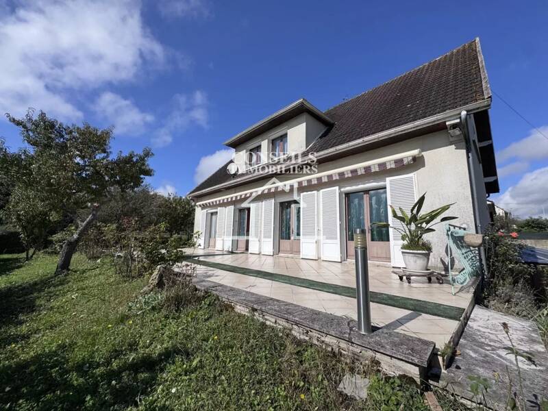 Maison à vendre, 151m², SAINT JULIEN DU SAULT