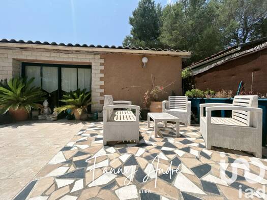 Chalet à vendre 235 000 € 4 pièces 3 chambres 65 m² 200 m² de terrain Le Castellet 83330