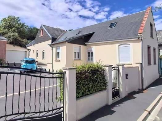 Maison à vendre 213 000 € 9 pièces 5 chambres 152 m² 2 307 m² de terrain Thenelles 02390