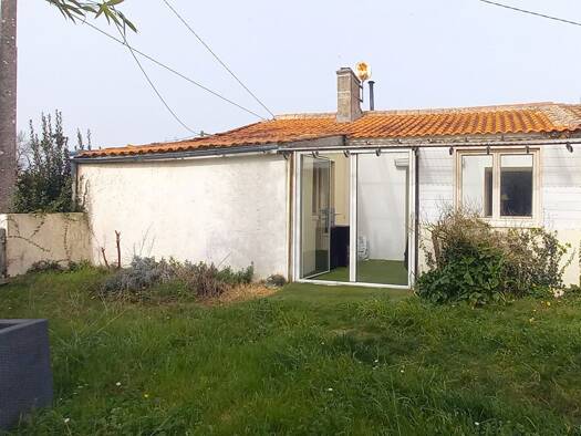 Maison à vendre 118 800 € 4 pièces 2 chambres 81 m² 330 m² de terrain Valeyrac 33340