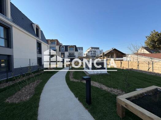 Appartement à louer 1 209 € 3 pièces 2 chambres 68,7 m² RDC/4 Le Village-Les Pres Éragny 95610