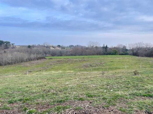 Terrain constructible à vendre 25 000 € 1 200 m² de terrain Bassercles 40700
