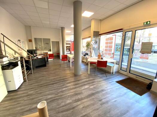 Local commercial à vendre 245 000 € 76 m² de surface de vente Collegiale Mantes-la-Jolie 78200