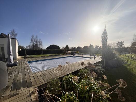 Maison de plain-pied à vendre 577 390 € 7 pièces 4 chambres 180 m² 1 700 m² de terrain Saint-Hélen 22100