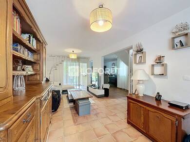 Appartement à vendre 229 900 € 4 pièces 3 chambres 93 m² RDC Gourbeyre 97113
