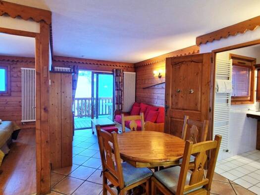 Appartement à vendre 297 000 € 2 pièces 1 chambre 38 m² Étage 1/6 Bourg-Saint-Maurice 73700