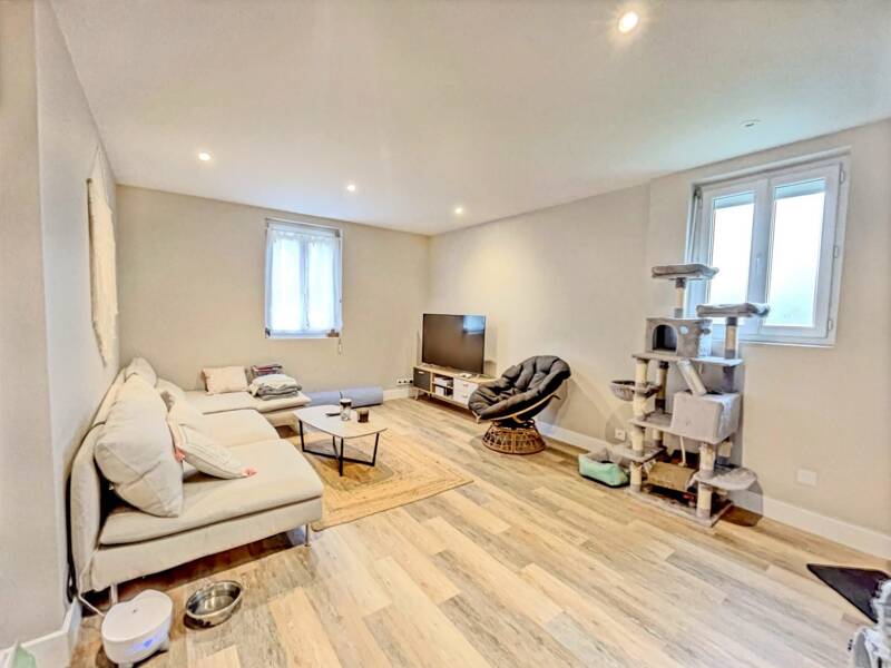 Maison à louer, 127m², SAINT PANTALEON DE LARCHE