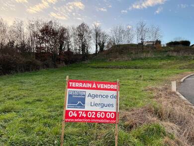 Terrain à vendre 180 000 € 700 m² de terrain Liergues 69400