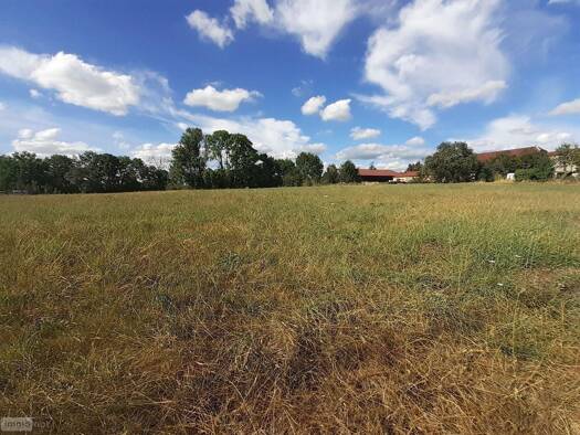 Terrain constructible à vendre 24 495 € 1 964 m² de terrain Cussangy 10210