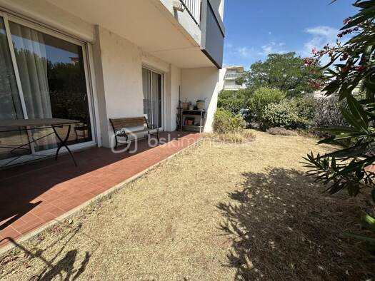 Appartement à vendre 185 000 € 3 pièces 2 chambres 95 m² RDC/2 Les Blaches-Les Champs Montélimar 26200