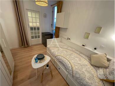 Appartement à louer 380 € 5 pièces 4 chambres 67 m² Étage 4/18 La Roche sur Yon 85000