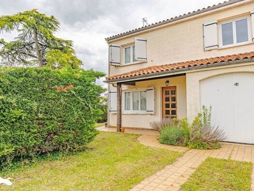 Maison à vendre 257 152 € 4 pièces 3 chambres 95 m² 511 m² de terrain Nord Carbon-Blanc 33560