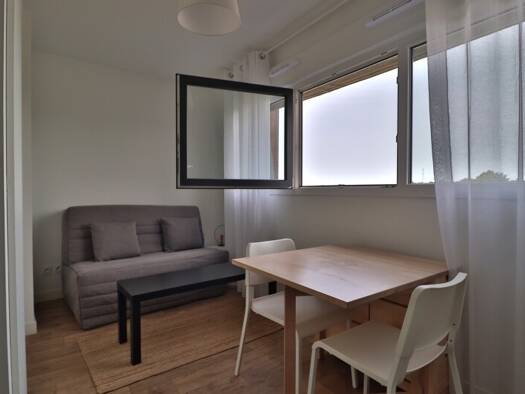 Appartement à louer - logement étudiant 496 € 1 pièce 18 m² 2ème étage Rosières-près-Troyes 10430