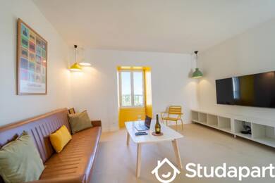 Appartement à louer 395 € 1 pièce 2 chambres 11 m² RDC Champ de Mars-Bussatte-Victor Hugo Angoulême 16000